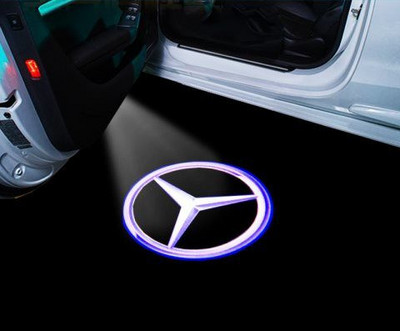 Kelių modelių lengvos apdailos automobilio durų projektavimas