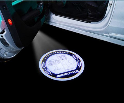 Kelių modelių lengvos apdailos automobilio durų projektavimas