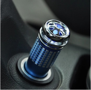 Генератор на отрицателни йони - пречиствател на въздух подходящ за запалката на автомобила