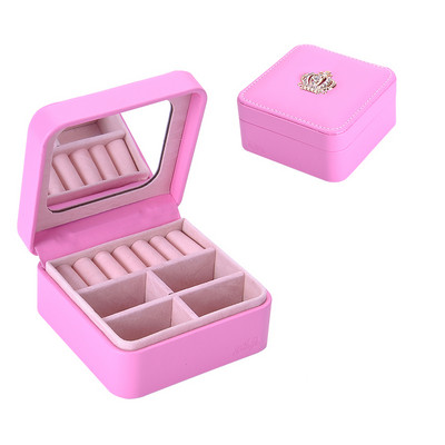 Juvelierizstrādājumu kastīte ar rāvējslēdzēju un nodalījumu gredzeniem un auskariem