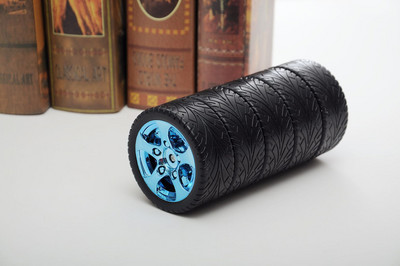 Метална чаша за автомобил с капацитет 320мл във формата на гума