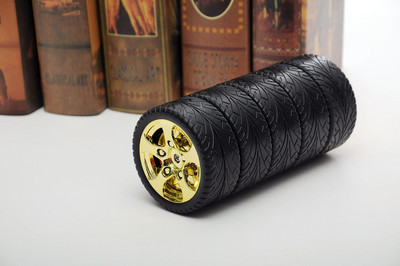 Метална чаша за автомобил с капацитет 320мл във формата на гума