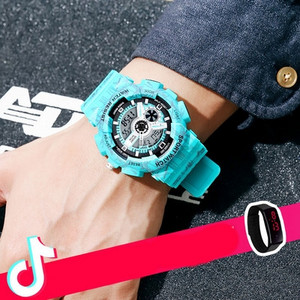 Водоустойчив спортен електронен часовник подходящ за мъже