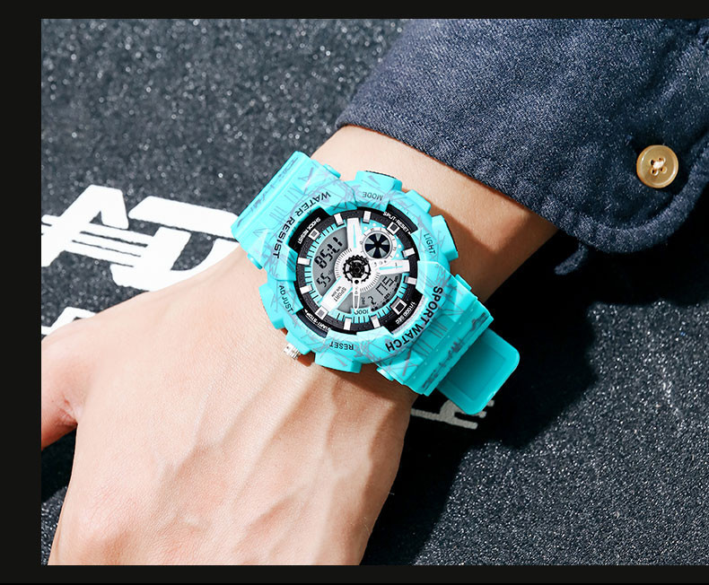 Водоустойчив спортен електронен часовник подходящ за мъже 