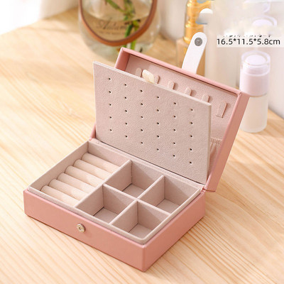 Rotaslietu uzglabāšanas kaste - gredzeni, auskari, rokassprādzes, saktas