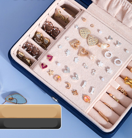 Кутия за бижута с цип или магнитно копче с много разделения