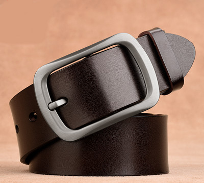 Изчистен мъжки колан от еко кожа с метална катарама