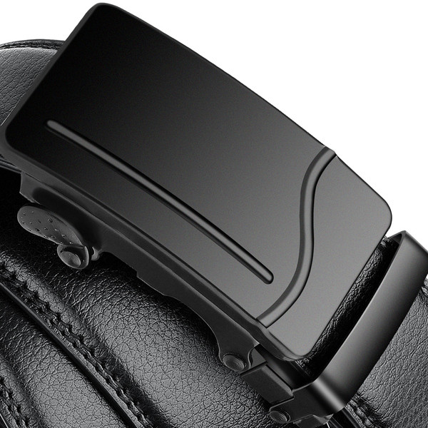 Dnevni muški remen u crnoj boji sa različitim kopčama