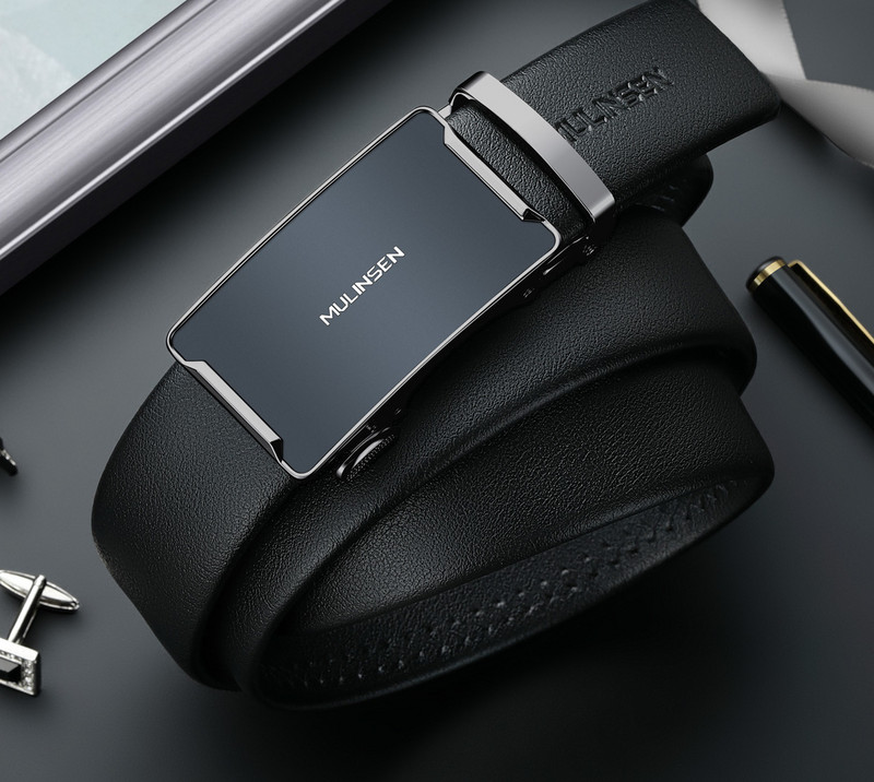 Стилен мъжки колан от еко кожа с метална катарама и надпис