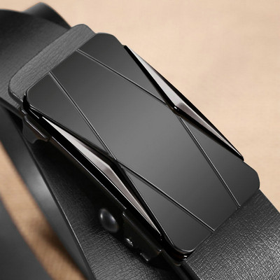 Модерен мъжки колан от еко кожа с различни катарами