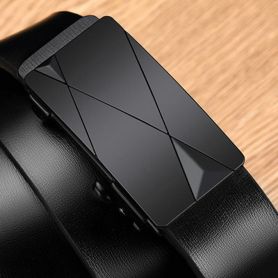 Модерен мъжки колан от еко кожа с различни катарами