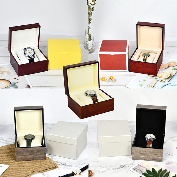 Kvadratinė dėžutė tinkama laikrodžiams laikyti – keli modeliai