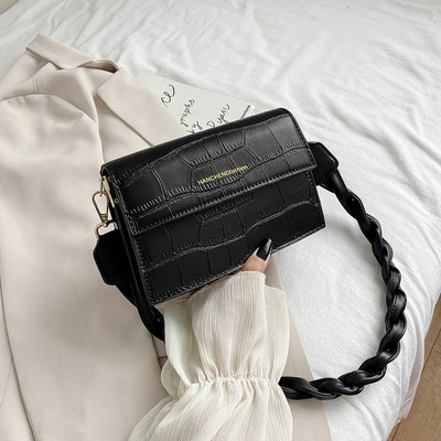 Дамска модерна чанта от еко кожа с къса и дълга дръжка