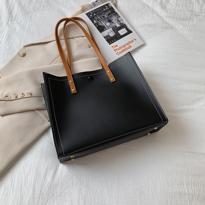 Ежедневна дамска кожена чанта в квадратна форма с две дръжки