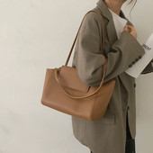 Кожена дамска чанта с две дръжки от еко кожа в пет цвята