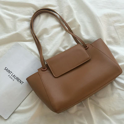 Кожена дамска чанта с две дръжки от еко кожа в пет цвята