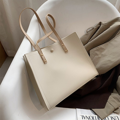 Ежедневна дамска чанта от еко кожа в два размера