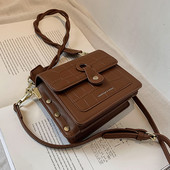 Кожена дамска чанта с нитове и дълга дръжка - два модела