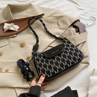 Актуална дамска чанта с къса дръжка