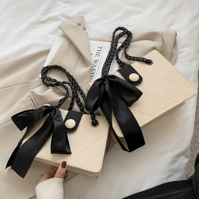 Ежедневна дамска чанта от еко кожа с панделка и текстилна дръжка