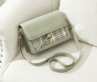 Модерна дамска чанта с дълга дръжка в два модела