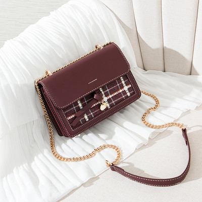 Модерна дамска чанта с дълга дръжка в два модела