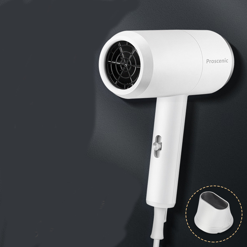 Сешоар с отрицателни йони и 1600W мощност в бял цвят