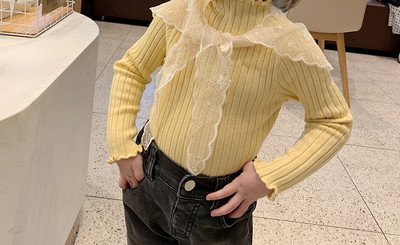 Изчистен модел детски пуловер за момичета с висока яка