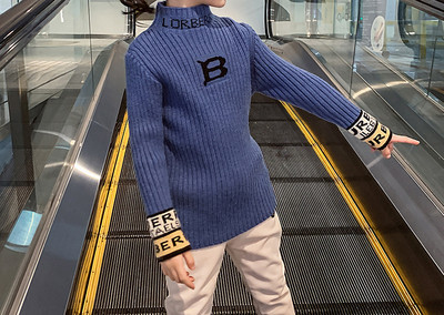 Ежедневен детски пуловер за момичета с висока яка и надписи