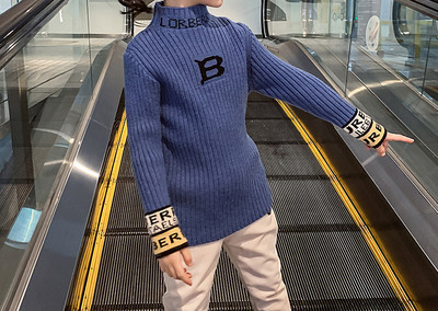 Ежедневен детски пуловер за момичета с висока яка и надписи