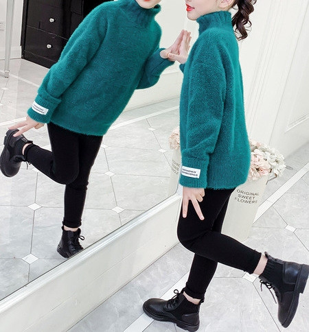 Ежедневен детски зимен пуловер с поло яка в зелен и розов цвят