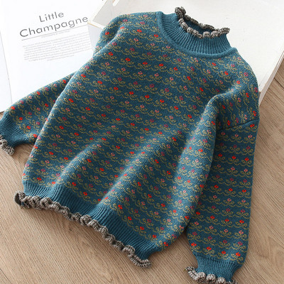 Модерен детски пуловер за момичета с висока яка и шарка