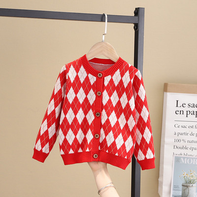 Топла, зимна жилетка - подходяща за момичета в няколко десена