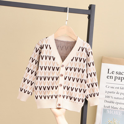 Топла, зимна жилетка - подходяща за момичета в няколко десена