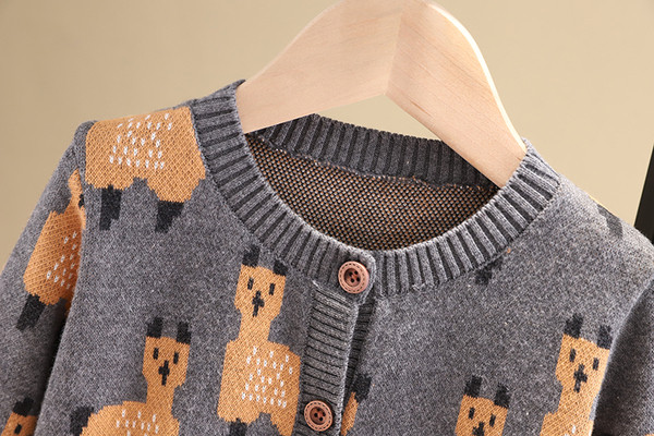 Топла, зимна жилетка - подходяща за момичета в няколко десена