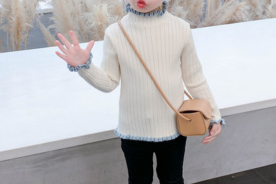 Детски пуловер за момиче с висока яка