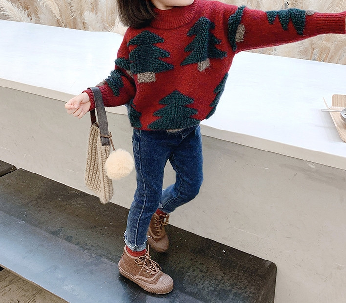 Ежедневен детски пуловер с коледен мотив и висока яка в три цвята