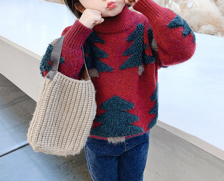 Ежедневен детски пуловер с коледен мотив и висока яка в три цвята