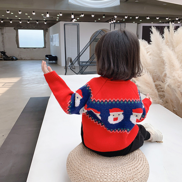 Детски пуловер с коледни мотиви в червен цвят