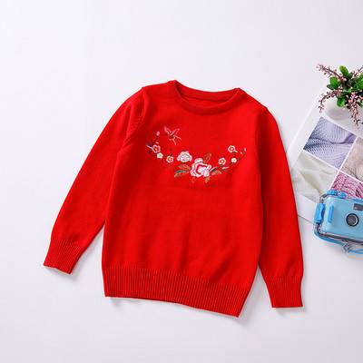 Детски ежедневен пуловер от тънко плетиво с бродерия в розов и червен цвят