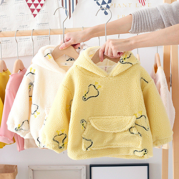 Dječji puhasti pulover s džepom i kapuljačom za djevojčice