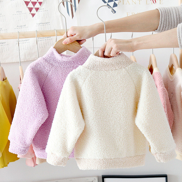 Novi model dječjeg pulovera s vezom za djevojčice