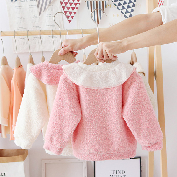 Dječji puhasti pulover s vezama za djevojčice