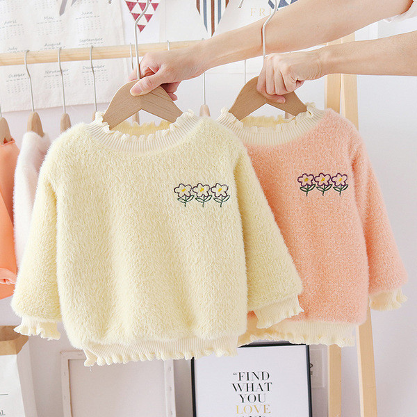 Aktualni dječji džemper za djevojčice s vezom