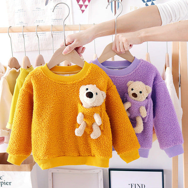 Dječji puhasti pulover s 3D elementom i okruglim izrezom