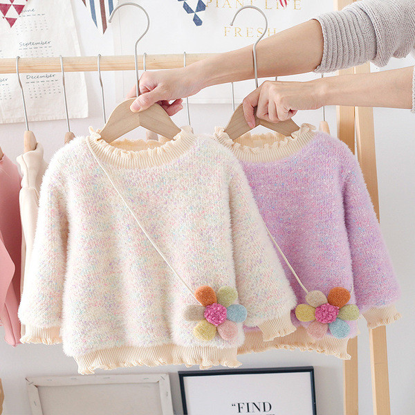 Aktualan dječji pulover sa 3D elementom - za djevojčice