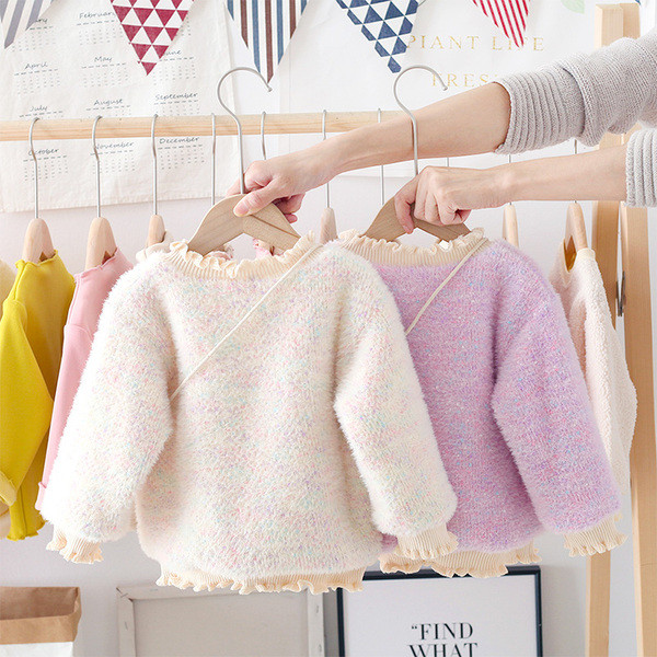 Aktualan dječji pulover sa 3D elementom - za djevojčice