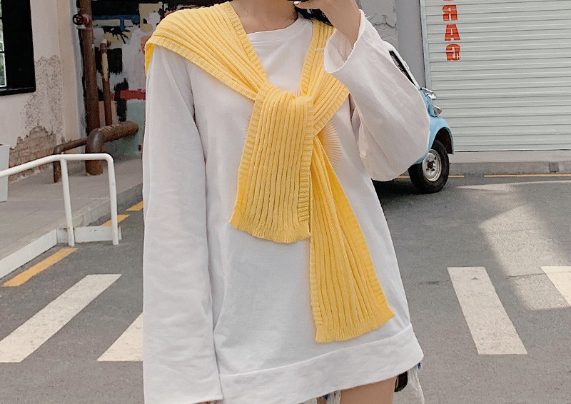 Ležerni pleteni ženski šal