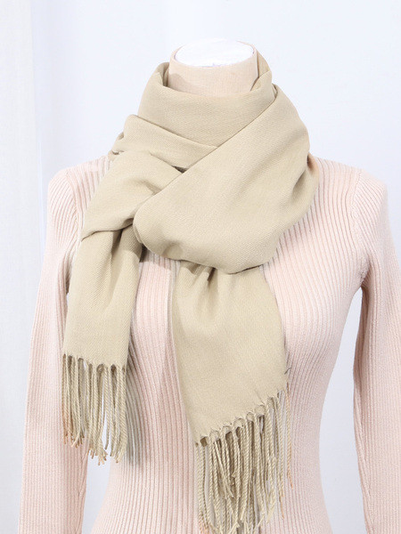 Μαλακό γυναικείο πλεκτό κασκόλ  με κρόσσια