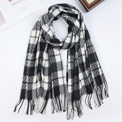 Novi model ženske karirane marame sa resama